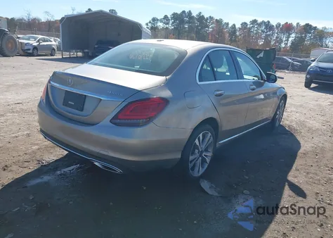 2020 Mercedes-Benz C 300 4Matic z USA, uszkodzony, nr VIN W1KWF8EB3LR570274